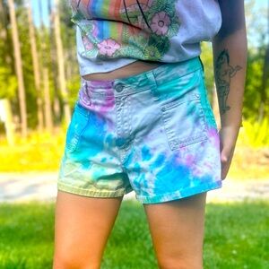 rainbow tye dye shorts 🌈